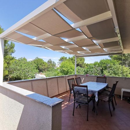 Apartment Dundo In Quiet Green Area Μεντουλίν Εξωτερικό φωτογραφία