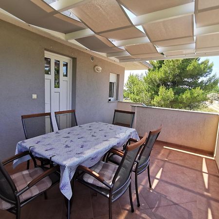Apartment Dundo In Quiet Green Area Μεντουλίν Εξωτερικό φωτογραφία