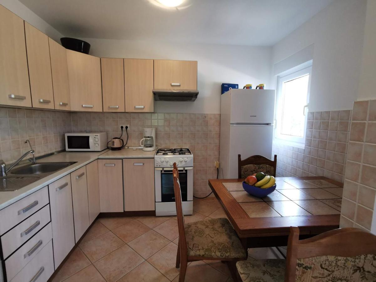 Apartment Dundo In Quiet Green Area Μεντουλίν Εξωτερικό φωτογραφία