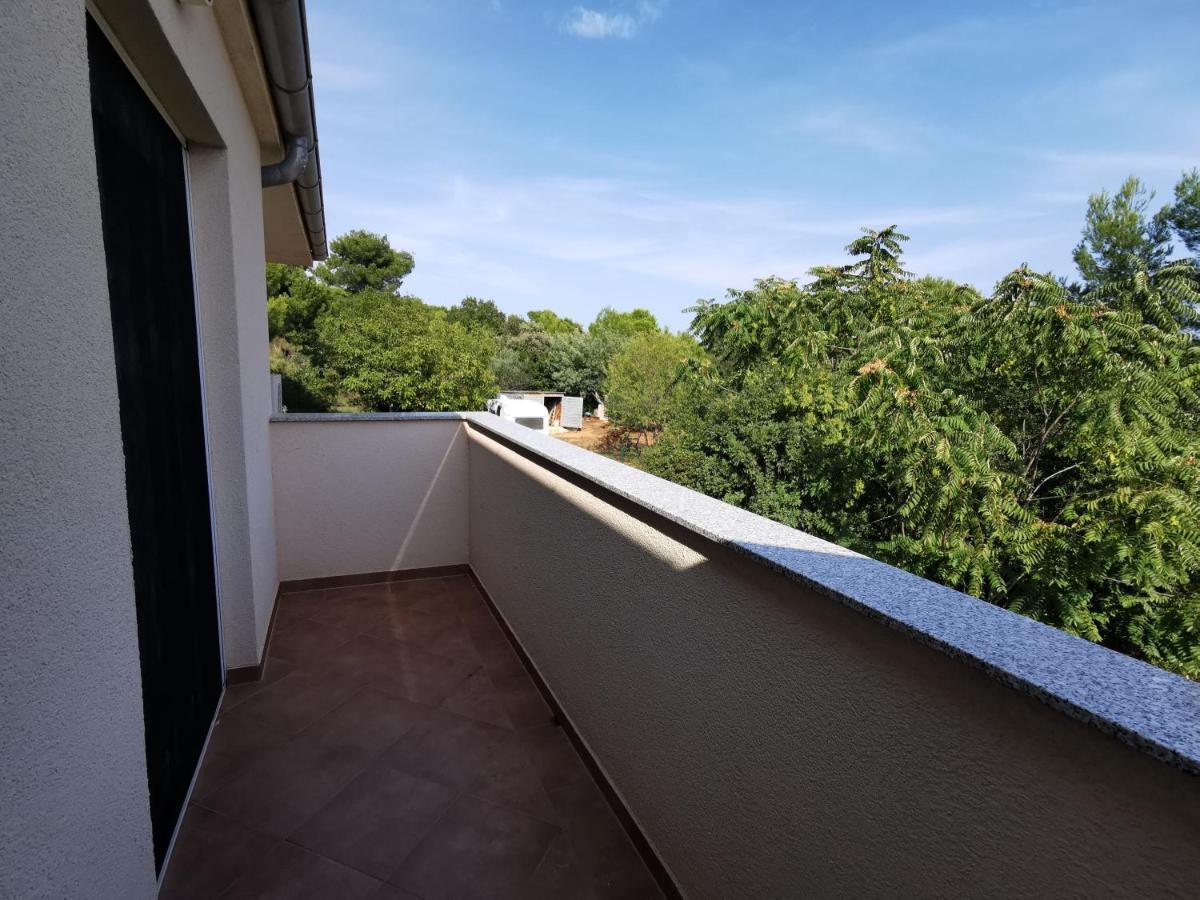Apartment Dundo In Quiet Green Area Μεντουλίν Εξωτερικό φωτογραφία